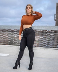 миа сэнд (missmiafit) миа сэнд. миа сэнд. миа сандс. миа сэнд 2022. миа санд.