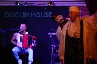 “Лё ТрындецЪ!“ для “Doolin House“