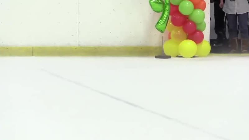 4 летняя фигуристка откатала программу несмотря на