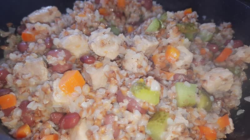 НЕОБЫЧНАЯ ГРЕЧНЕВАЯ КАША С ОГУРЦАМИ, МЯСОМ И СМЕТАНОЙ. И