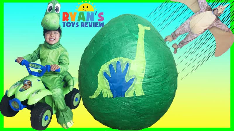 GIANT EGG SURPRISE OPENING The Good Dinosaur