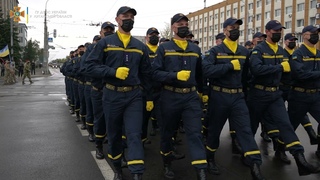 Рятувальники Луганщини взяли участь у святковому параді