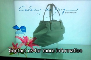 47 Transparent Display with interactive Touchscreen - Gucci