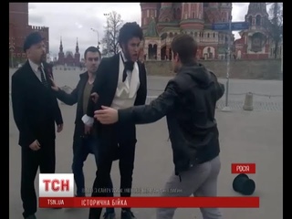 У Москві Пушкін надавав копняків Леніну