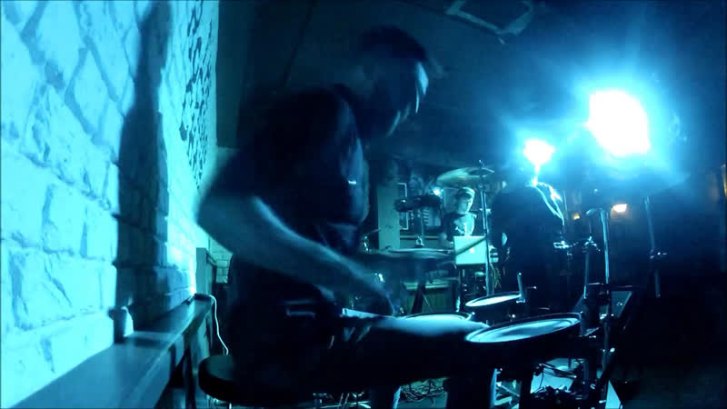 FOXTRAP Boxes Live at Sheffield, UK