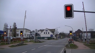Spoorwegovergang Steinfeld (D) // Railroad crossing // Bahnübergang