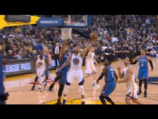 Steph Curry Navigates Through Traffic for Reverse |