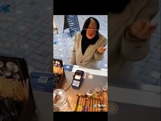 бабка говорит, сколько, сколько сколько
