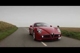 Alfa Romeo 8C - Italian design & backfires