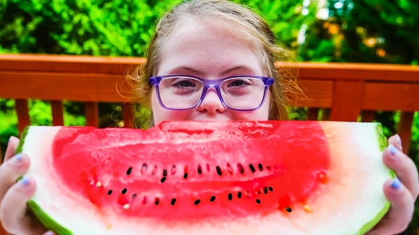 Watermelon Eating Contest ( Sarah Grace vs Olivia