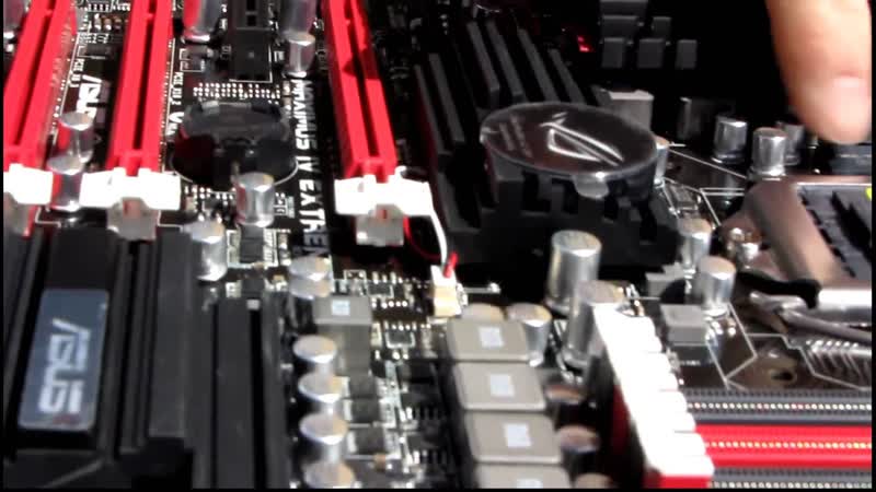 ASUS Maximus IV Extreme P67 SLI Gaming Motherboard Unboxing First Look Linus Tech