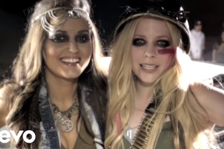 Avril Lavigne - Behind The Scenes of Rock N Roll