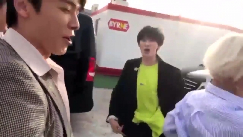 180406 t Live c Super Junior