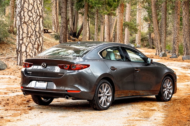 Новая Mazda 3, макет позвоночника и суета вокруг таза Фото: компания Mazda Тест-драйв Да-да, но сперва упражнение на баланс тела. Садитесь справа, ноги параллельно, руки лучше скрестить на