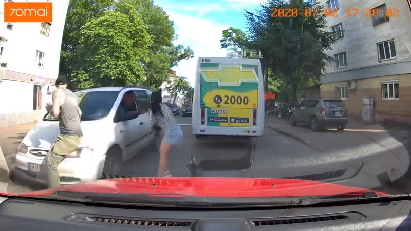 Невнимательный пешеход