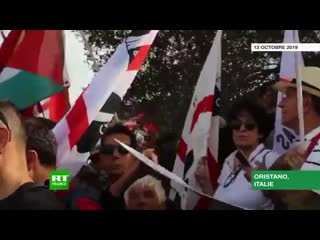 Italie - Des centaines de personnes ont dfil le 12 octobre contre la base militaire de Capo Frasca utilise par lOTAN