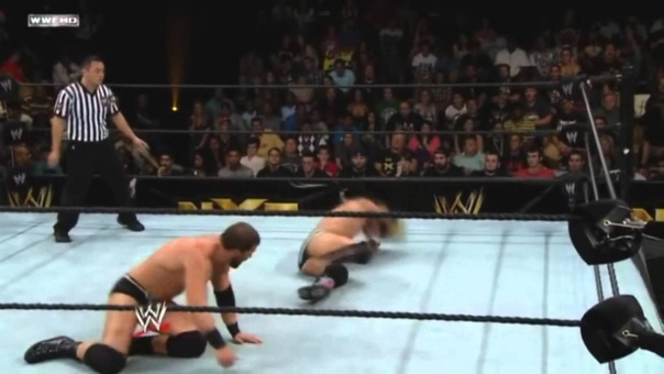 Seth Rollins vs Michael Mc Gillicutty NXT 8, 15, 12