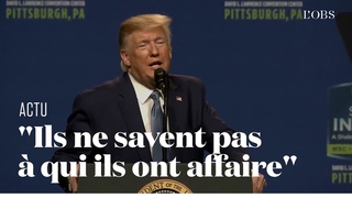 La réaction de Donald Trump lorsque des manifestants juifs interrompent son discours