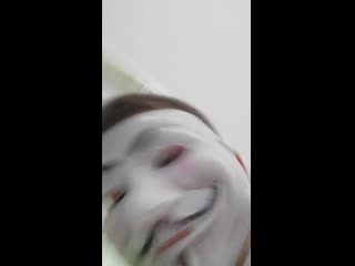 анонимус крутит